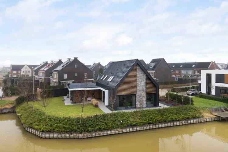 Huis Te Koop , 12, Hertogenlaan, Zevenhuizen, Zuid-Holland