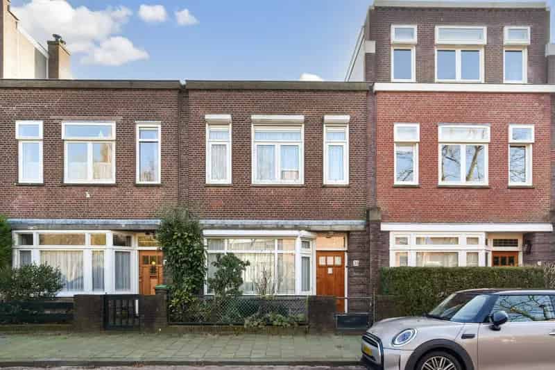 Huis te koop Den Haag Benoordenhout 4 slaapkamers te renoveren