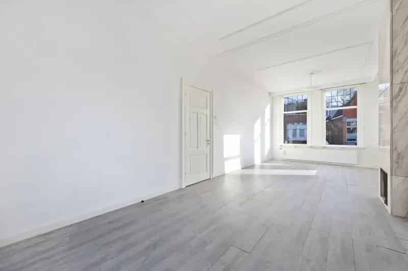Huis te koop Zaandam Westzijde 112m2 gerenoveerd 2-3 slaapkamers