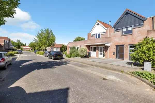 3 Slaapkamers Familiewoning Dronten Zuid Moderne Keuken Nieuwe Kozijnen