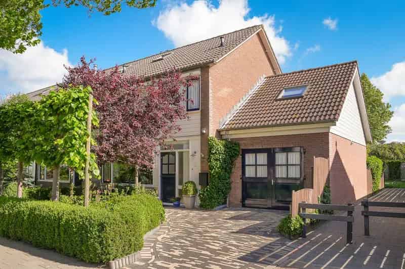 Huis te koop Veen 6 slaapkamers grote tuin