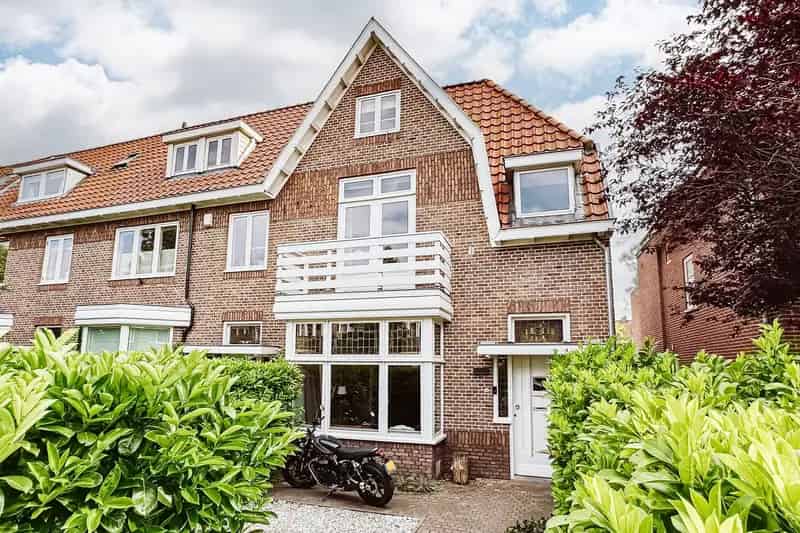 Modern Familiehuis Overveen 4 slaapkamers 2 badkamers Nabij Strand