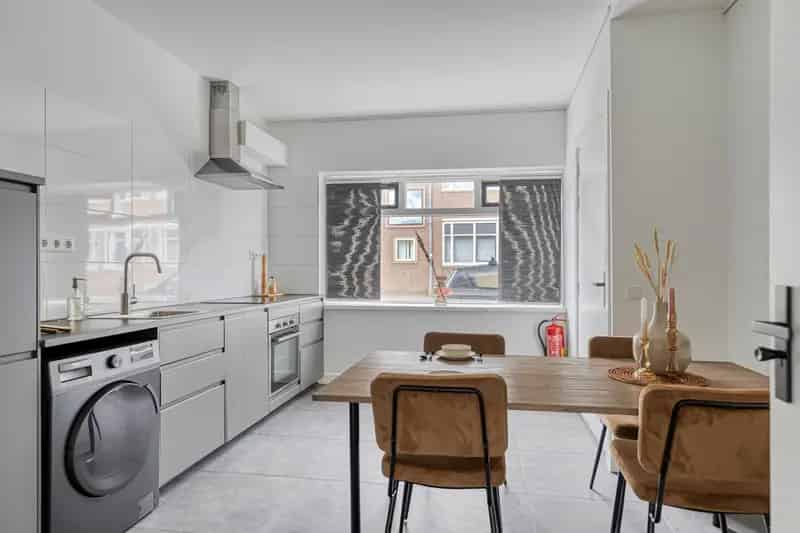 Tussenwoning gerenoveerd 2019 - 2 badkamers - Vloerverwarming - Energielabel A