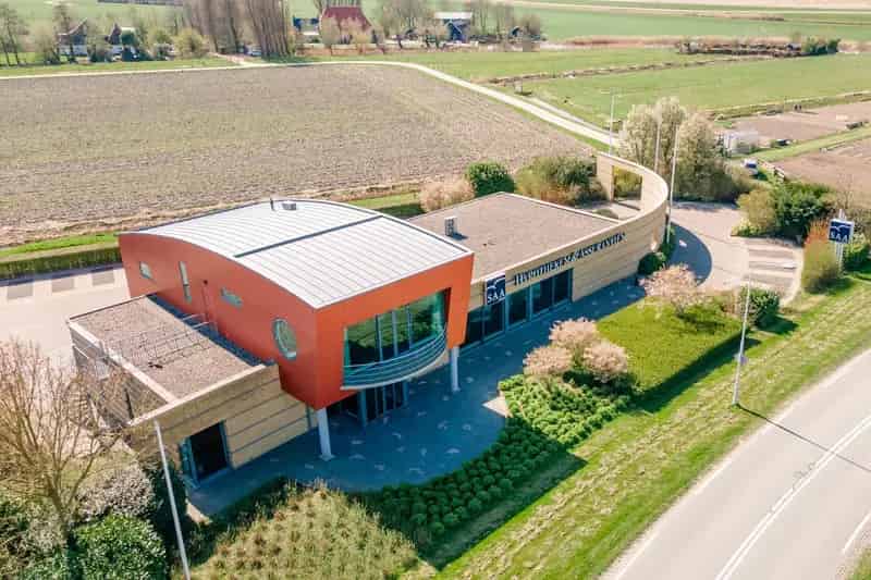 Kantoor Makkum 608m2 BVO te Koop  - Multifunctioneel Bedrijfsgebouw