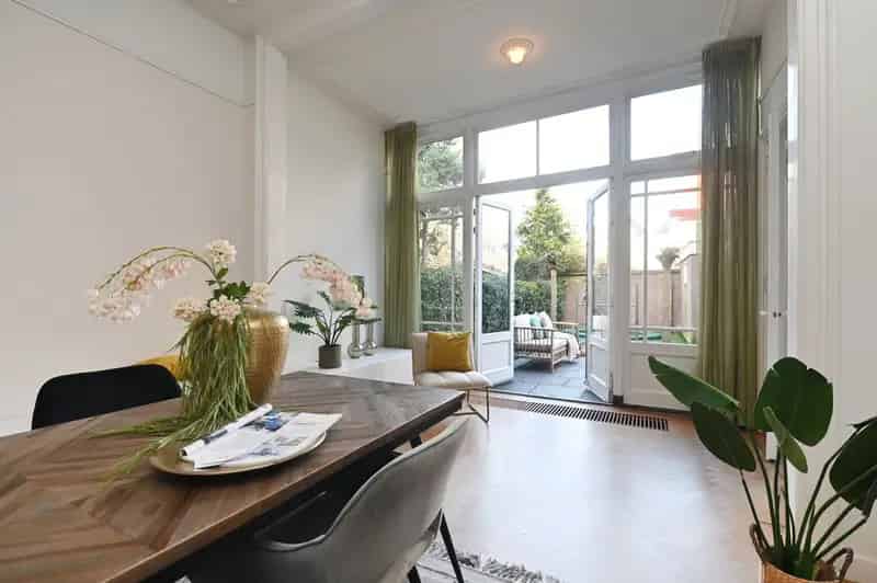 Herenhuis Nassaukwartier Den Haag 248m2 Tuin 4 slaapkamers