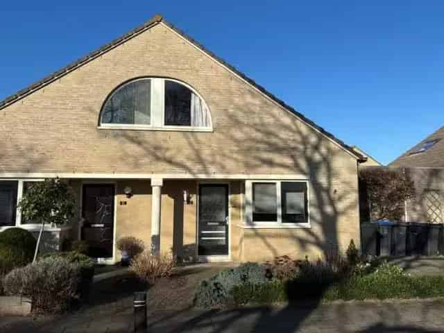 Schout 10 Naarden: Semi-bungalow 97m2