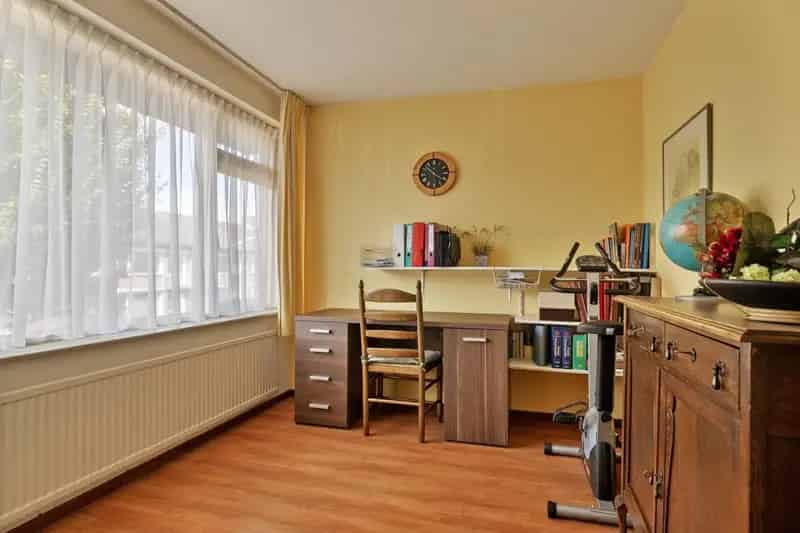 Hoekwoning Best Ruime Garage 3 Slaapkamers