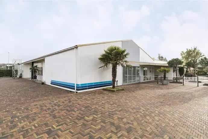Bedrijfshal Vlissingen te koop met woning