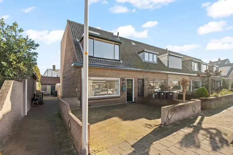 Ruime Hoekwoning Noordwijk Aan Zee Strand Nabij