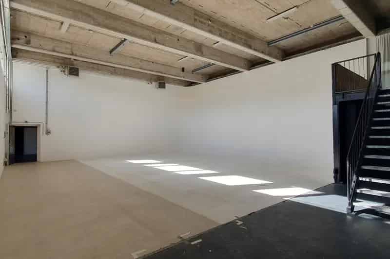 Bedrijfshal Amsterdam 486m² te Huur