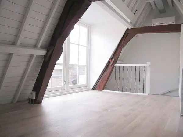 Huren woning: Reageer via Funda of Pararius