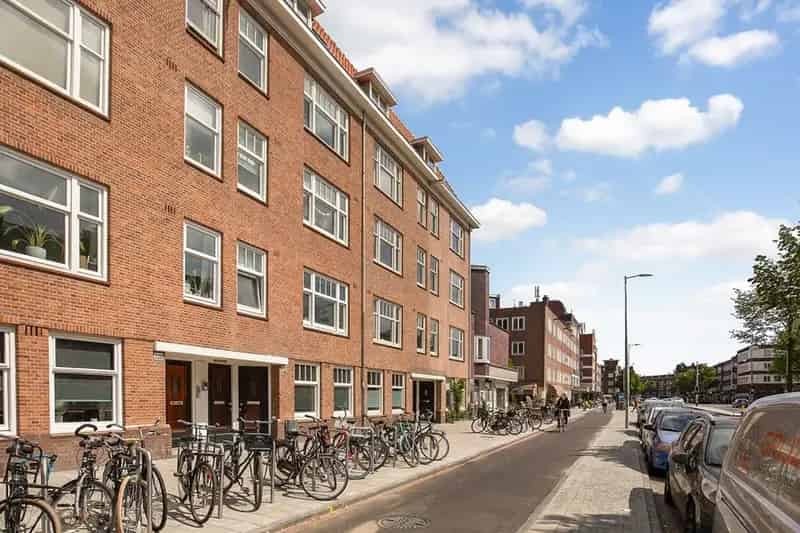 3 Kamer appartement Amsterdam West gerenoveerd 2019