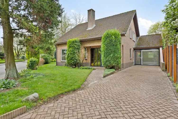 Huis te koop Barneveld: Ruime woning met kantoor aan huis