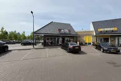 370 m2 kantoorruimte te huur in 's-Gravendeel