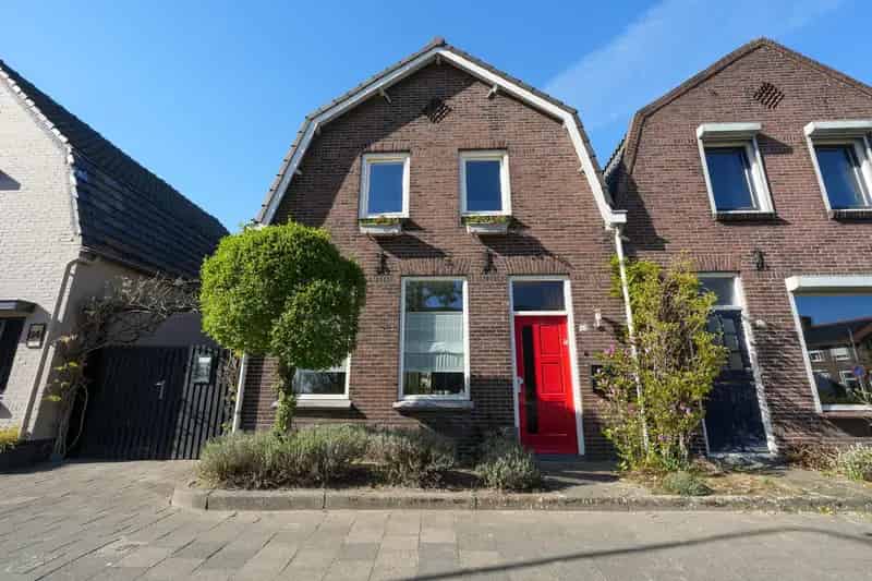 Bedrijfshal en woning te koop Oss Berghemseweg