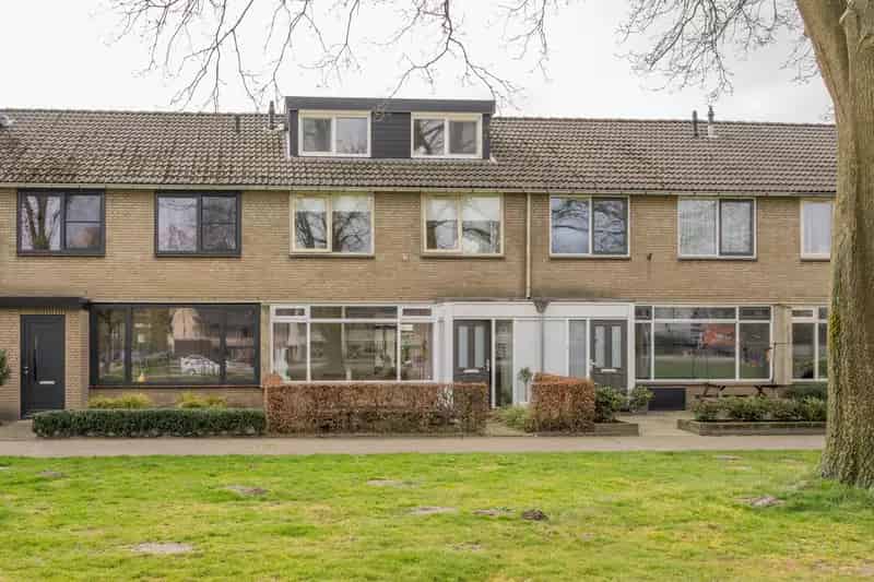 Tussenwoning 5 slaapkamers Voorthuizen