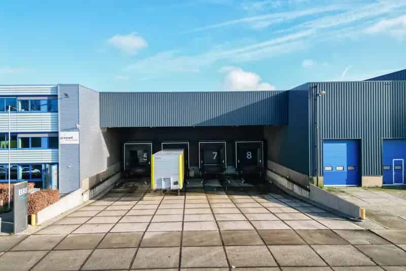 Bedrijfshal te Huur Vianen 1875m2