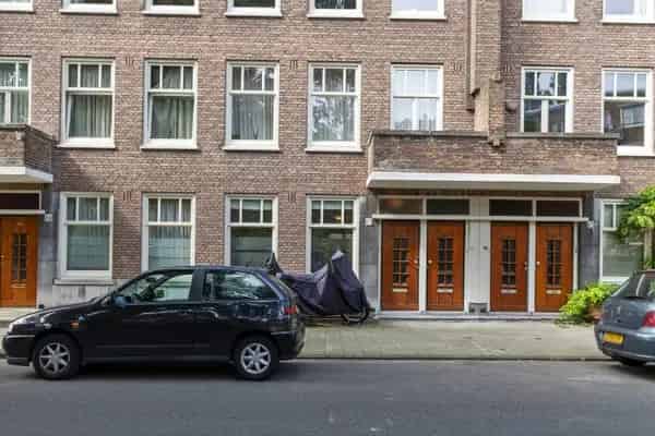 Gemeubileerde 3 Kamer Benedenwoning Bos en Lommer