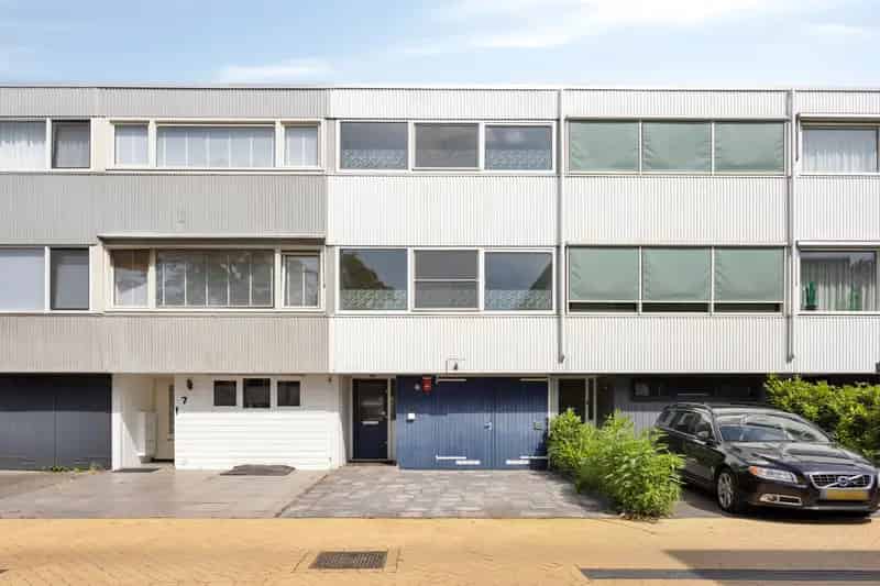 Drive in woning Volder 6 Hoorn: 495m3, garage, 3 slaapkamers