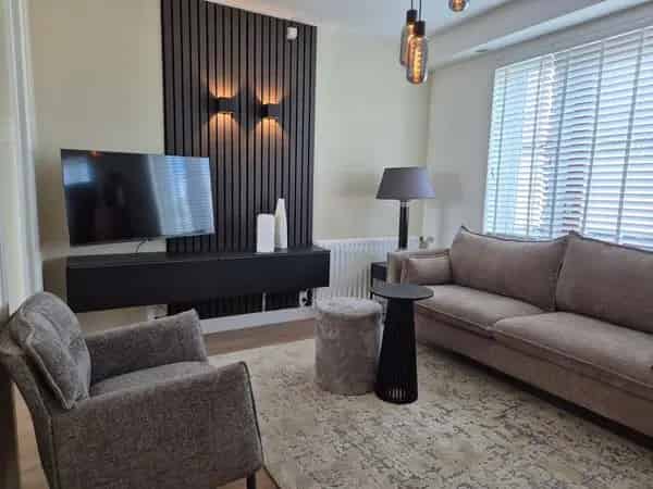 Gerenoveerd Appartement Nabij Station Centrum