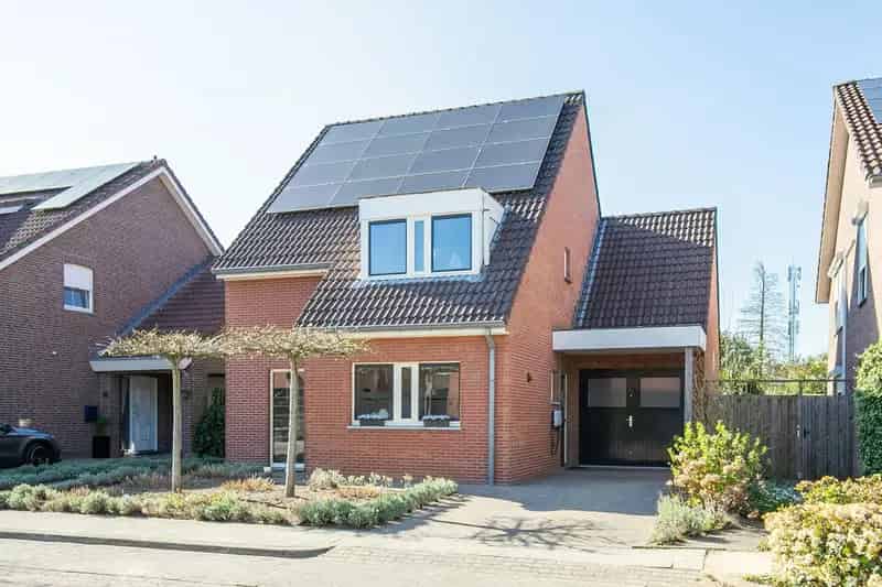 Vrijstaande woning Parkheide 4 slaapkamers Praktijkruimte 24 zonnepanelen