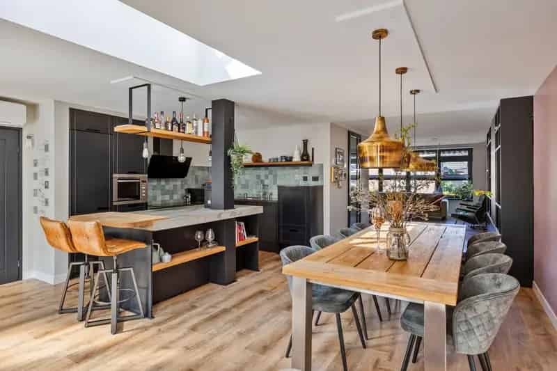Moderne gezinswoning met 4 slaapkamers en 15 zonnepanelen