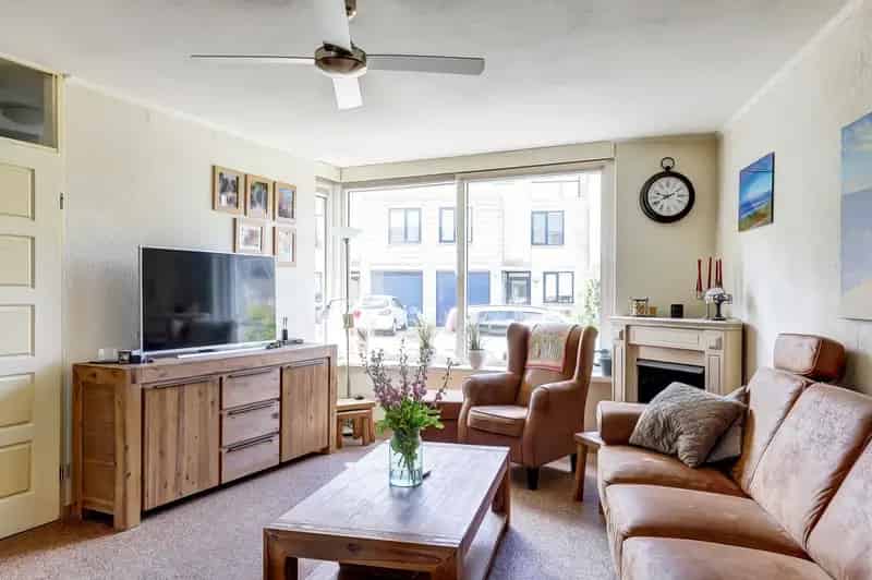 Huis te koop Spijkenisse  Ruime woning met 2 slaapkamers en tuin