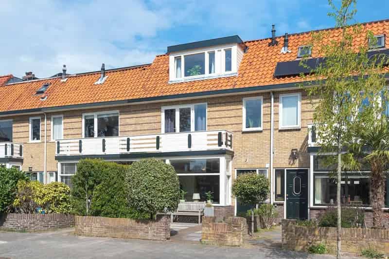 Huis te koop Driehuis: Luxe gezinswoning met sauna en jacuzzi