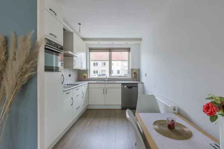 Ruime Tussenwoning 4 slaapkamers Almere Danswijk