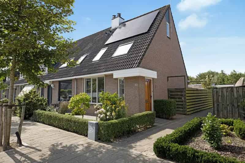 Ruime Hoekwoning 4 Slaapkamers Moderne Keuken Schiphol