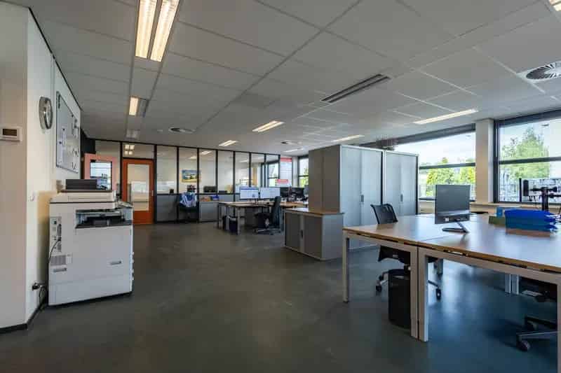 Bedrijfshal te Huur Nieuw Vennep 1070m²