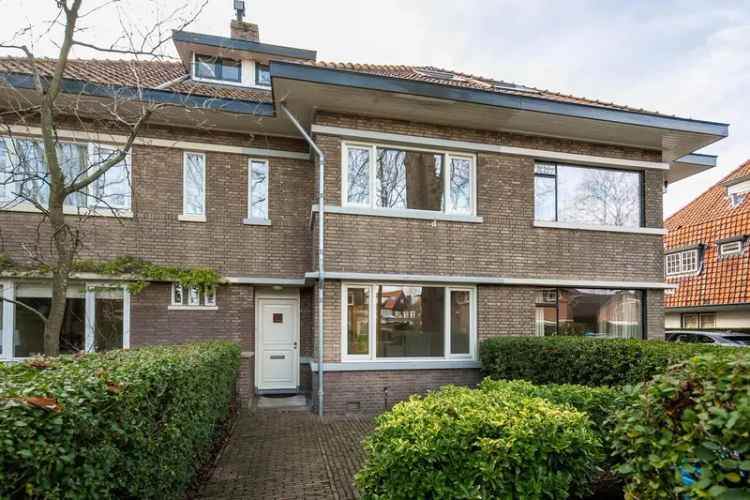 Huis Te Koop in 19, Burchtlaan, Wassenaar, Zuid-Holland