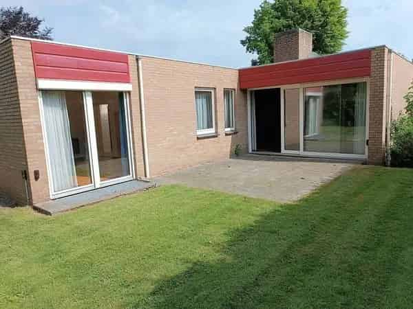 Vrijstaande woning met grote schuur Musselkanaal