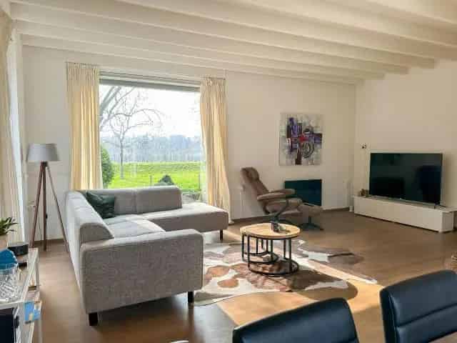 Vrijstaande Bungalow Maastricht Borgharen 145m2 Ruime Tuin Garage