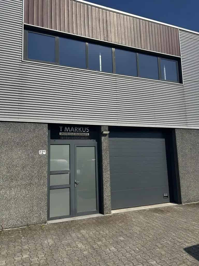 Bedrijfsunit te huur Deurne 105m² 2 parkeerplaatsen