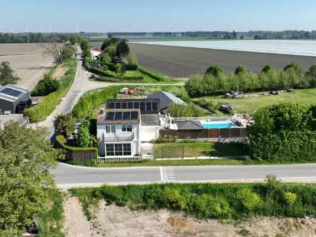 Luxe woning te koop: Ruimte, privacy en comfort