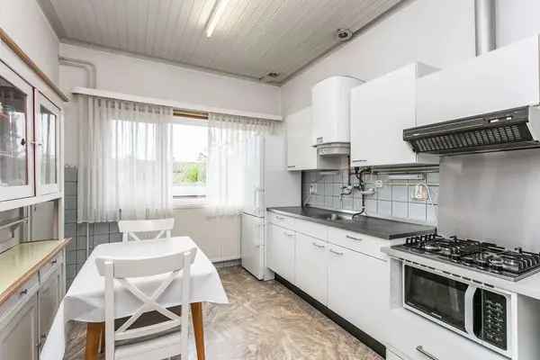 Ruime Tussenwoning 4 Slaapkamers Brunssum Zuid
