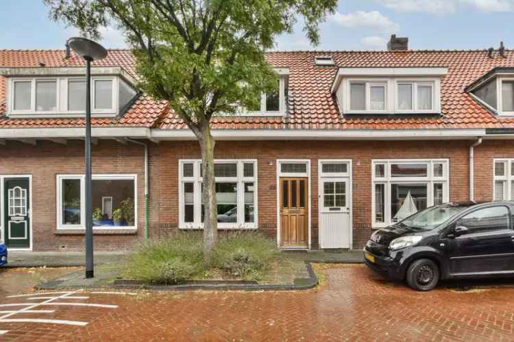 Eengezinswoning Te Koop in Leiden, Zuid-Holland