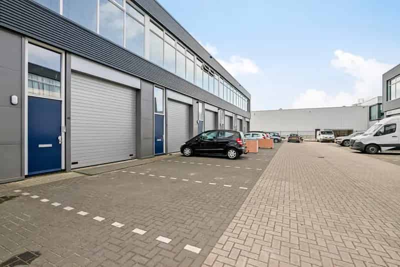 Bedrijfshal te huur Berkel en Rodenrijs 121m²