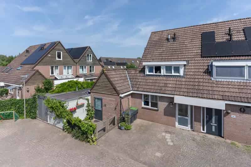 5 Slaapkamers Gezinswoning Stadsweiden Ruime Tuin