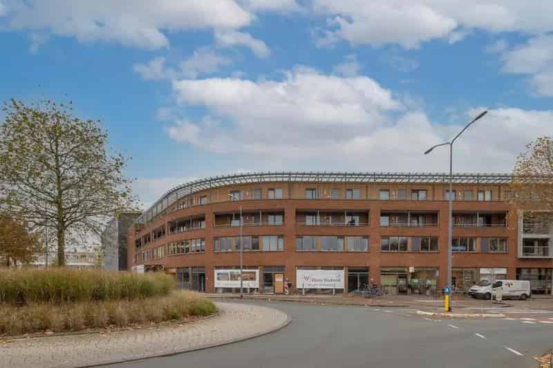 3 Kamer Appartement te Huizen Plein 2000