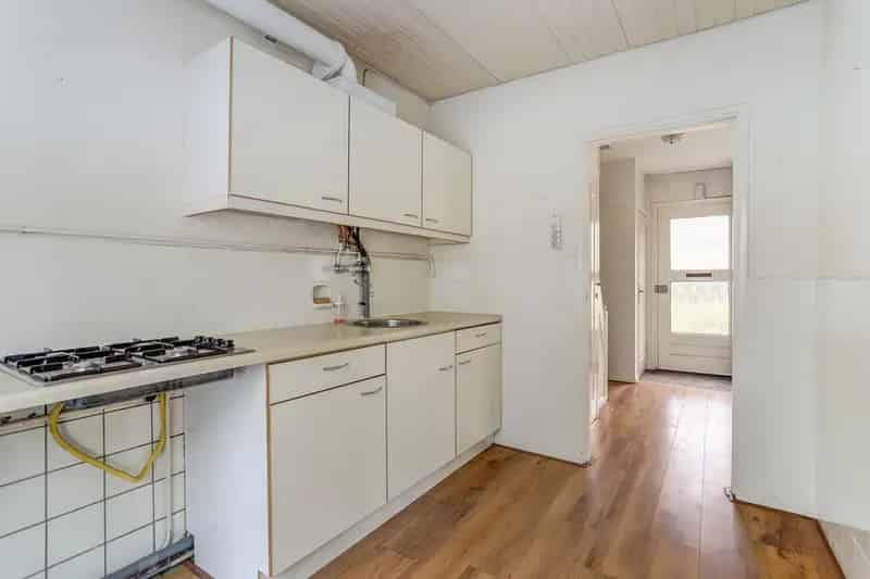 Tussenwoning Besoyen 3 slaapkamers Diepe tuin Renovatie