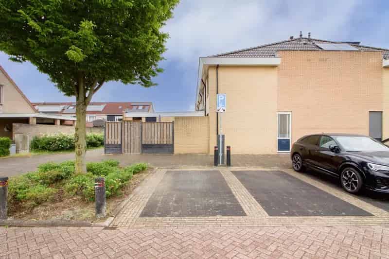 Huis te koop Bunschoten-Spakenburg 3 slaapkamers modern gerenoveerd