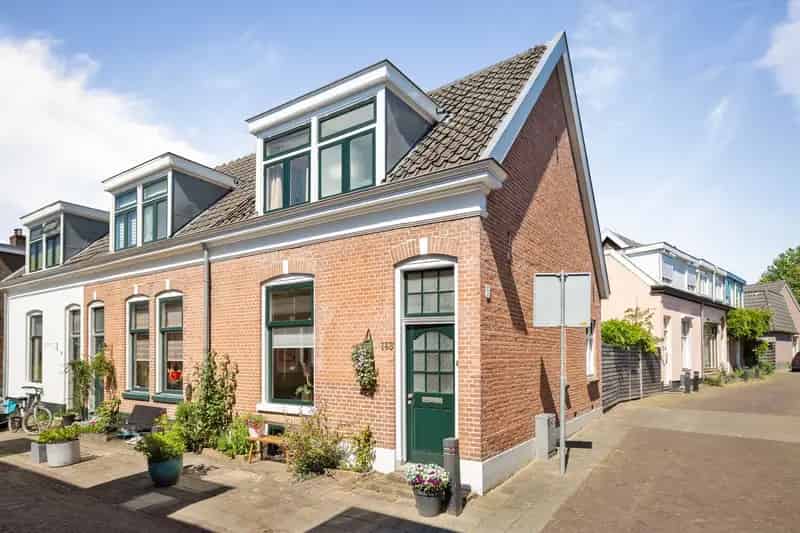 Huis te koop Deventer: 3 slaapkamers, monumentale woning, nabij centrum