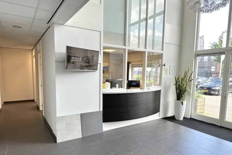 Bedrijfsgebouw te huur Zaltbommel 1048m²
