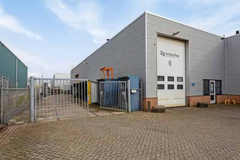 Bedrijfshal Zwaag 1102m2 te huur of te koop