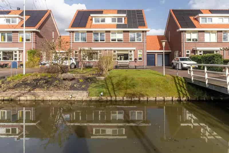 Ruime Tweekapper met Garage Aalsmeer Moderne Badkamer Energielabel A