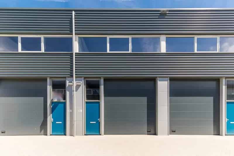 Bedrijfsunit 117m2 Hellevoetsluis te Huur