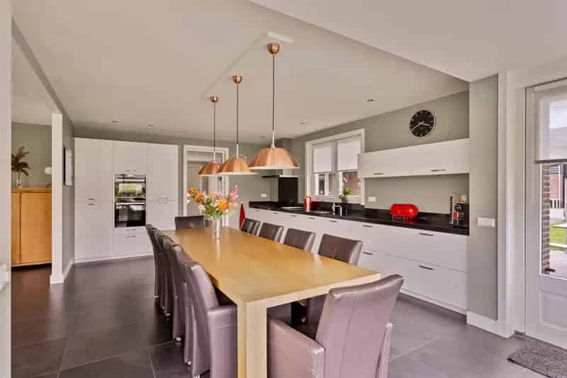 Moderne Vrijstaande Woning met Loods en Garage te Lunteren