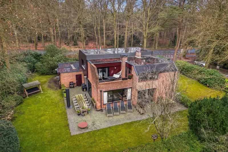 Huis te koop Apeldoorn Berg en Bos: Luxe Villa 272m²